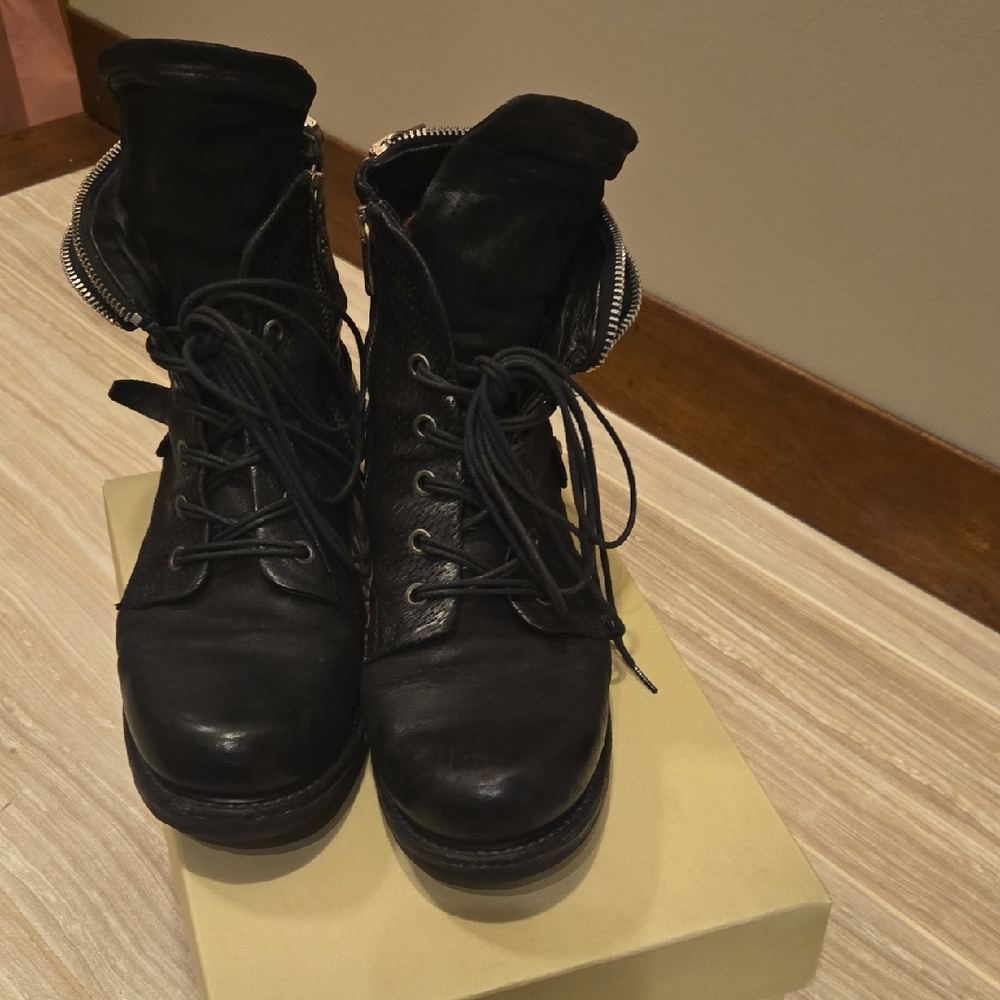 AS98 women's Black leather boots size 9/39